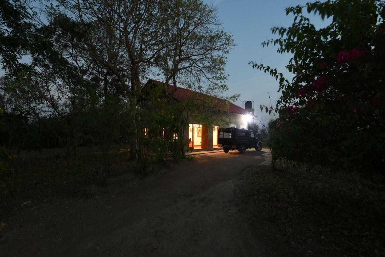 Captain'S Bird Safari Lodge Puttalam Exterior photo